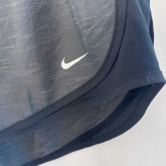 Nike Dri-FIT Running Shorts Womens L Gray Athletic‎ Gym Workout Shorts - Picture 2 of 8